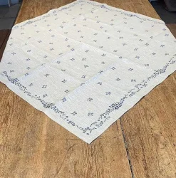 Store Tablecloth Square Forget Me Not 40" Tablecloths